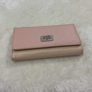 Medium sized wallet